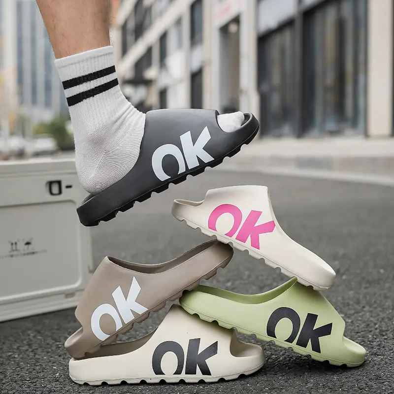 Wholesales Casual Soft Sole Cushioned Slippers for Men Hot Sale Sport Slippers Thick-soled Outdoor Indoor Anti-slippery Sandals