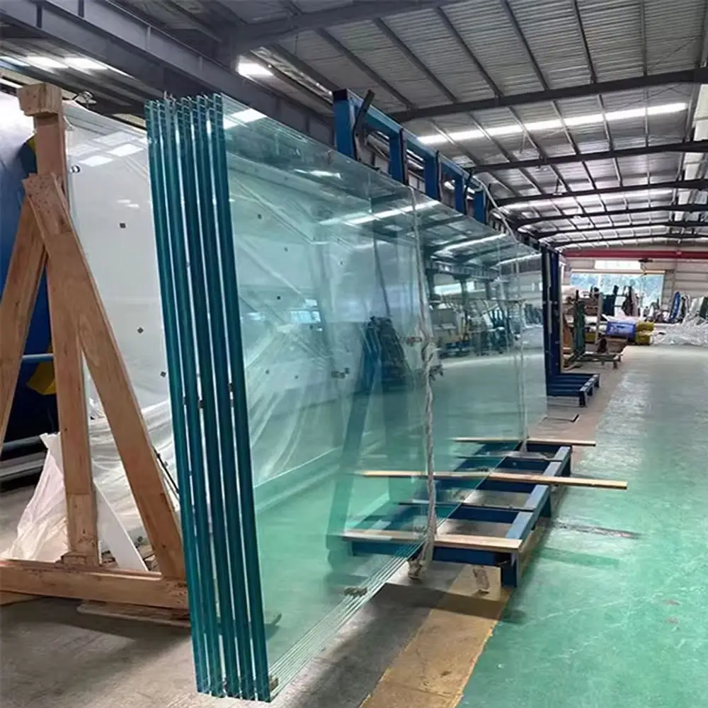 CE SGCC Certified Clear PVB SGP Laminated Tempered Glass for Outdoor Staircase and Gym Decoration