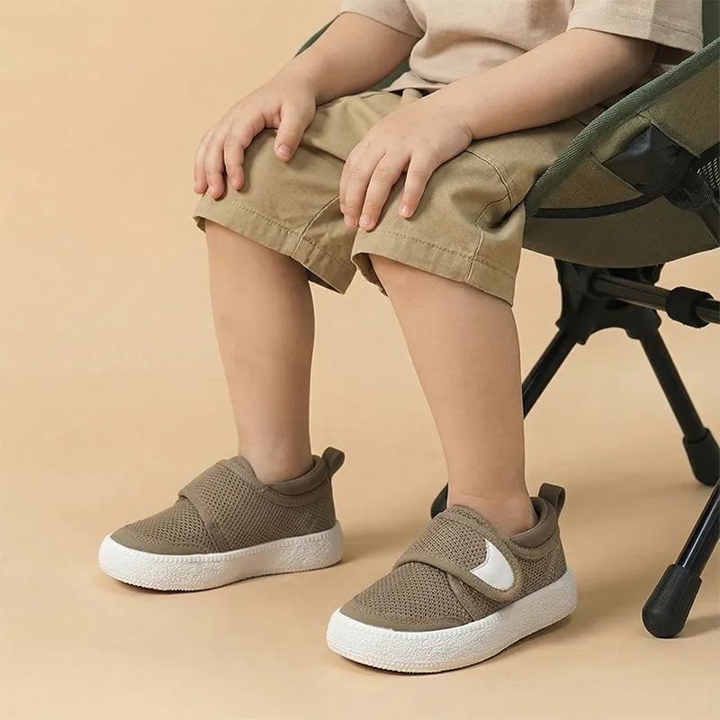 Wholesale Custom Summer Unisex Kids Lightweight Hook and Loop TPR Outsole Breathable Mesh Sneakers