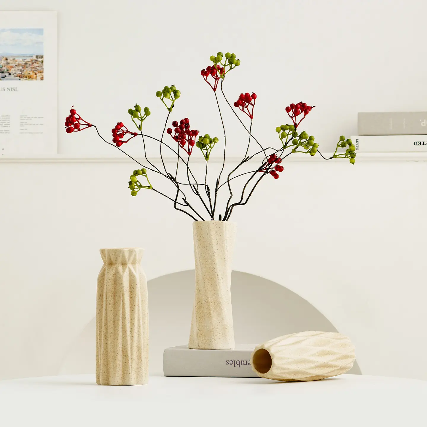 Beige Ceramic Art Deco Tabletop Vase for Home Decor Simple and Luxurious Design