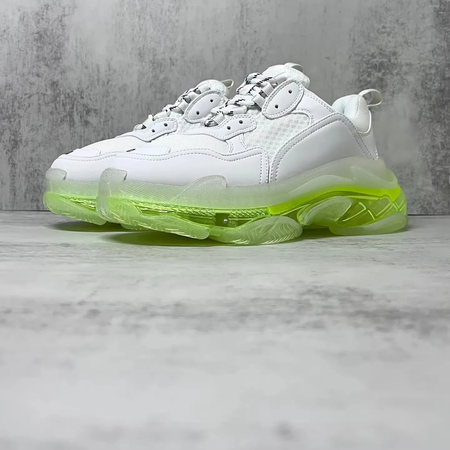 Luxurious quality, wear-resistant, non-slip, comfortable for walking, new classic outdoor running shoes for sports activities