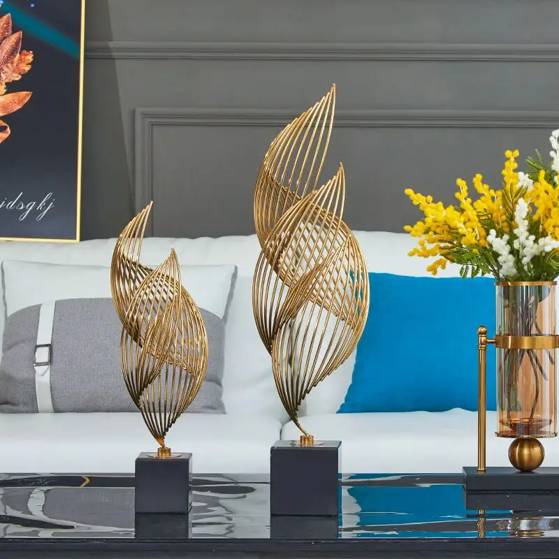 Modern Luxury Metal Art Conch Ornament for Home Office Decorations and Handcrafted Gifts