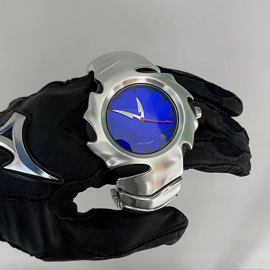 New Cool Design Y2k Special-shaped Personality Creative Blade Retro Watch Men's Frosted Quartz Watch
